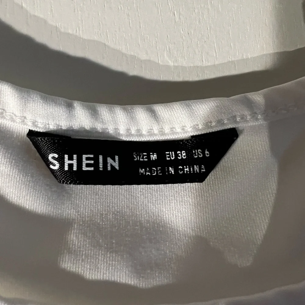 Drawstring Crop Top - Picture 2 of 3